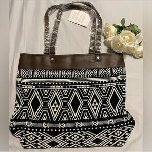 Jewell by Thirty-One Rio Weave Reversible Tote Bag Black White Boho Chic NWT